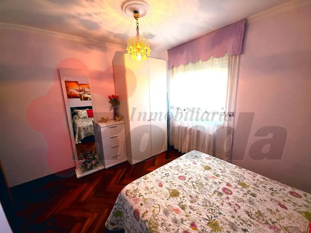 Bedroom of Houses for sale in Lugo  with Terrace and Furnished