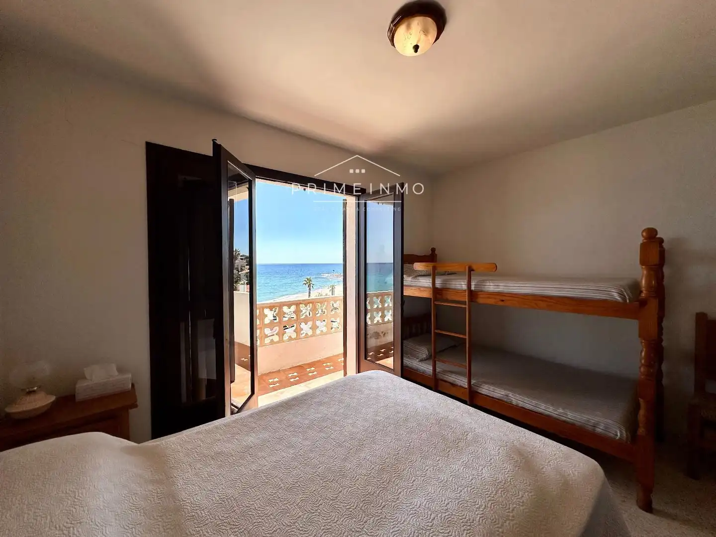 Habitación de Casa o chalet en venta en Vandellòs i l'Hospitalet de l'Infant con Terraza, Amueblado y Alarma