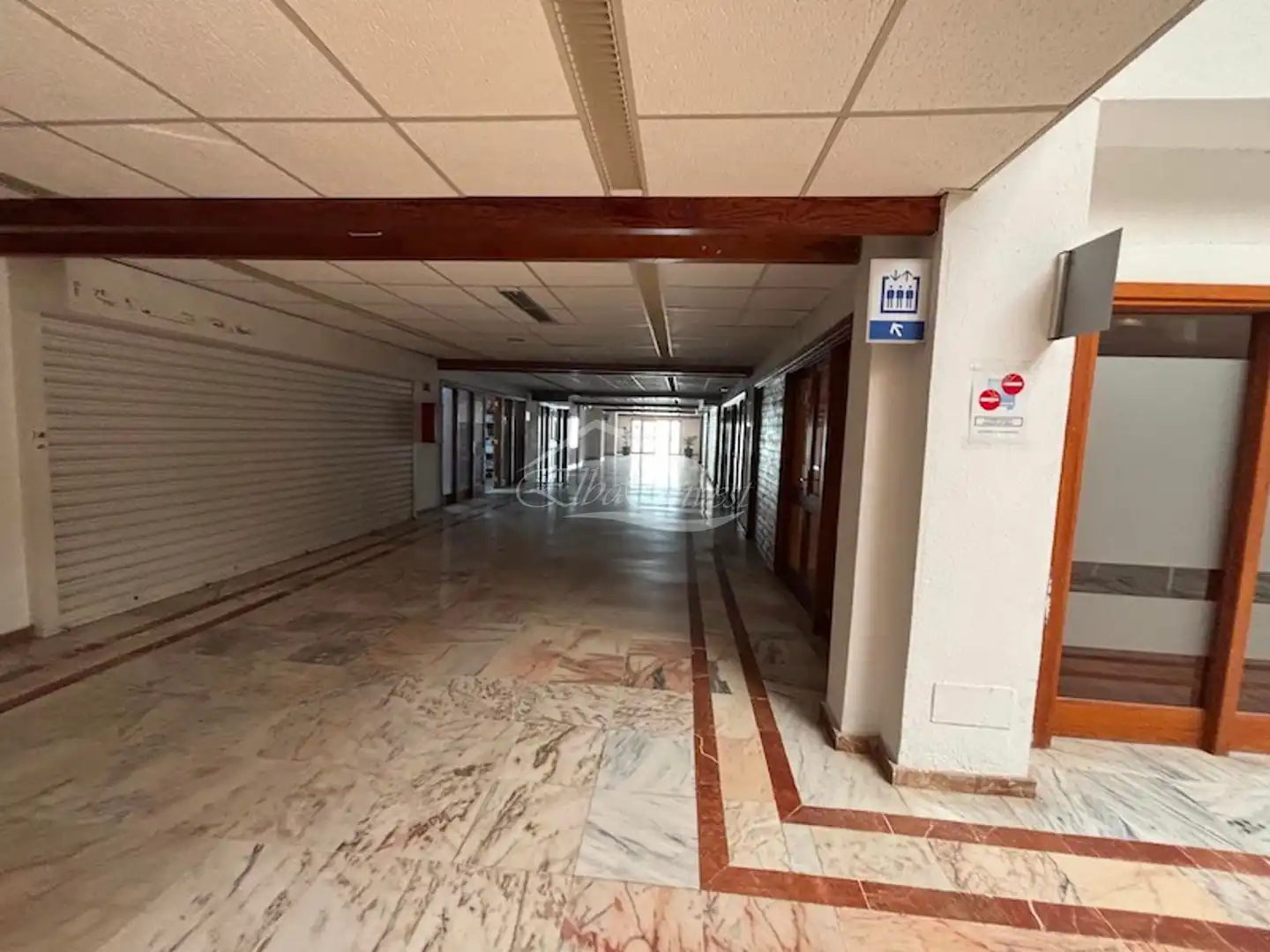 Büro zum Verkauf in Adeje