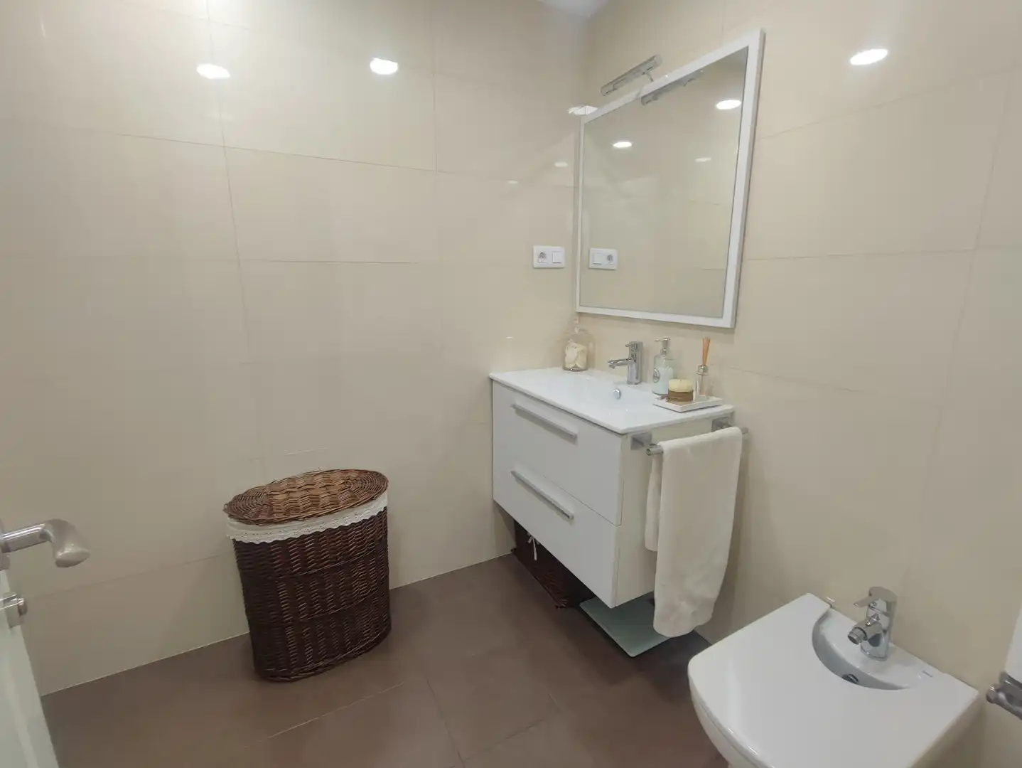Baño de Piso en venta en Madrid con Aire acondicionado, Calefacción y Jardín privado