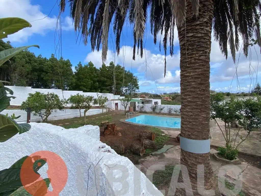 Piscina de Casa o xalet en venda en San Cristóbal de la Laguna amb Jardí privat, Terrassa i Traster