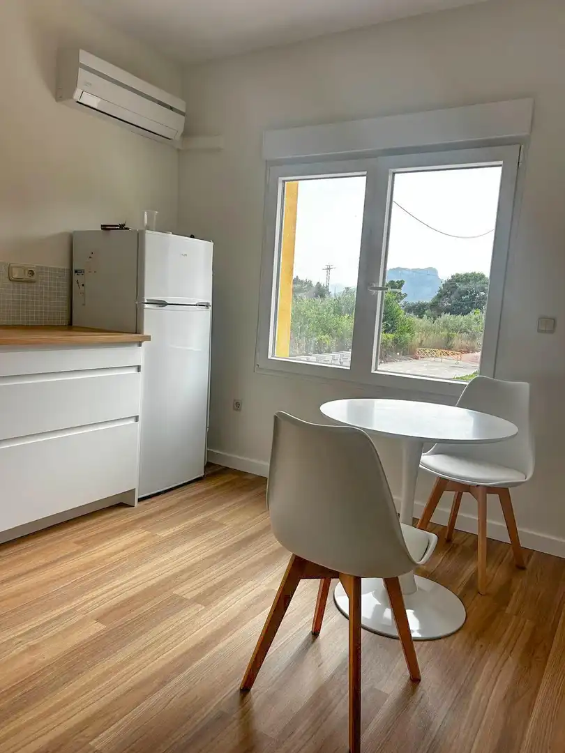 Cuina de Estudi de lloguer en Dénia amb Aire condicionat i Terrassa