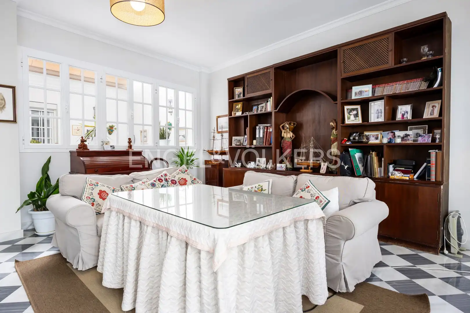 Living room of Houses for sale in Sanlúcar de Barrameda  with Air Conditioner, Heating and Private garden