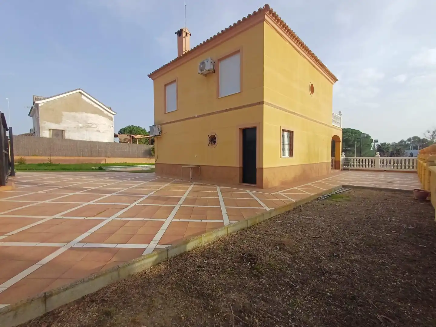 Vista exterior de Casa o xalet en venda en La Puebla del Río