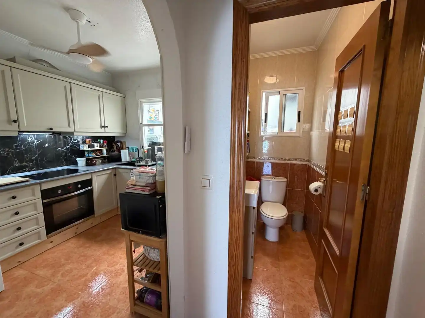 Cocina de Casa adosada en venta en Torrevieja con Jardín privado, Terraza y Amueblado