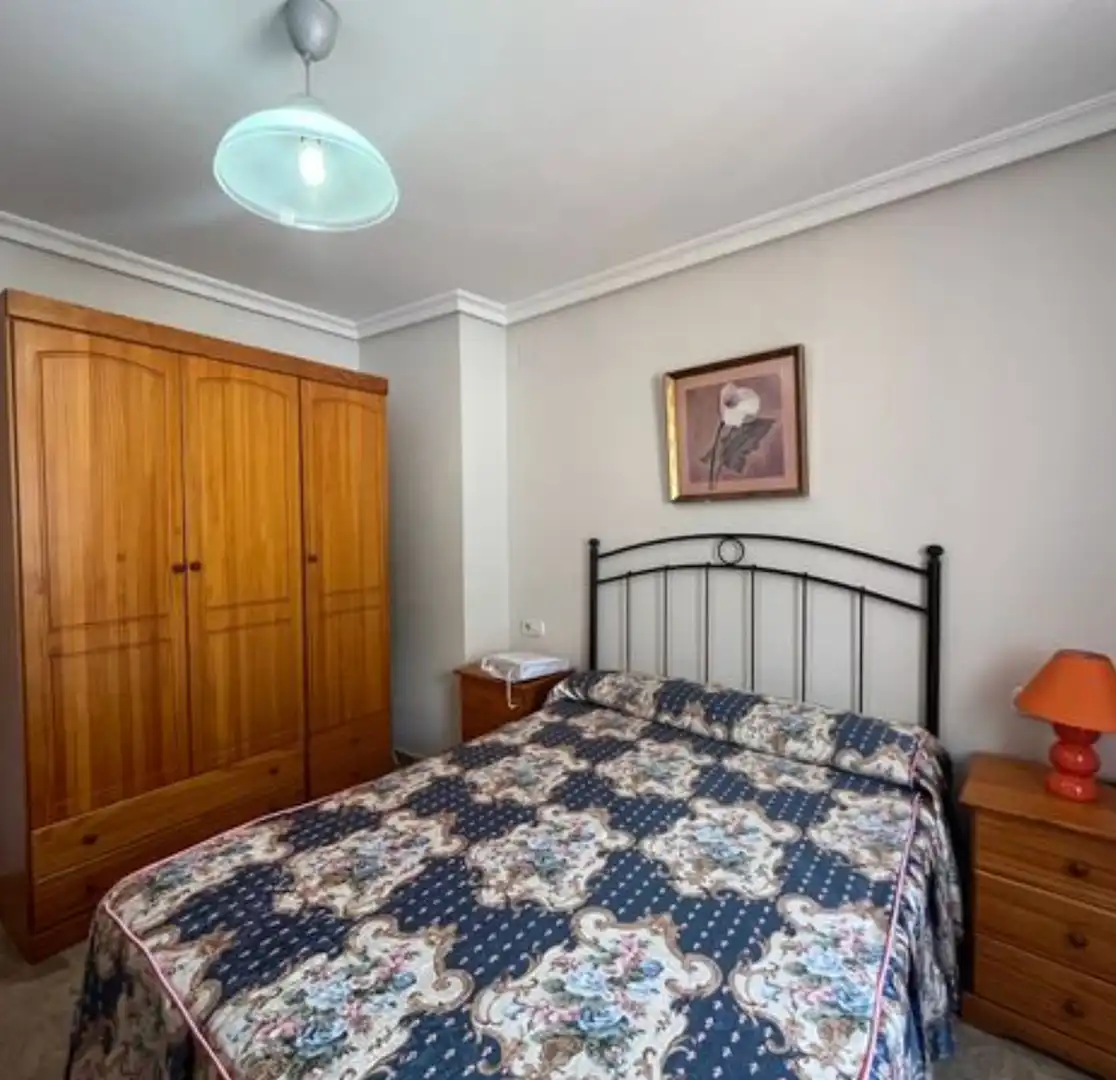 Schlafzimmer von Wohnung zur Miete in Ciudad Real mit Klimaanlage, Terrasse und Möbliert