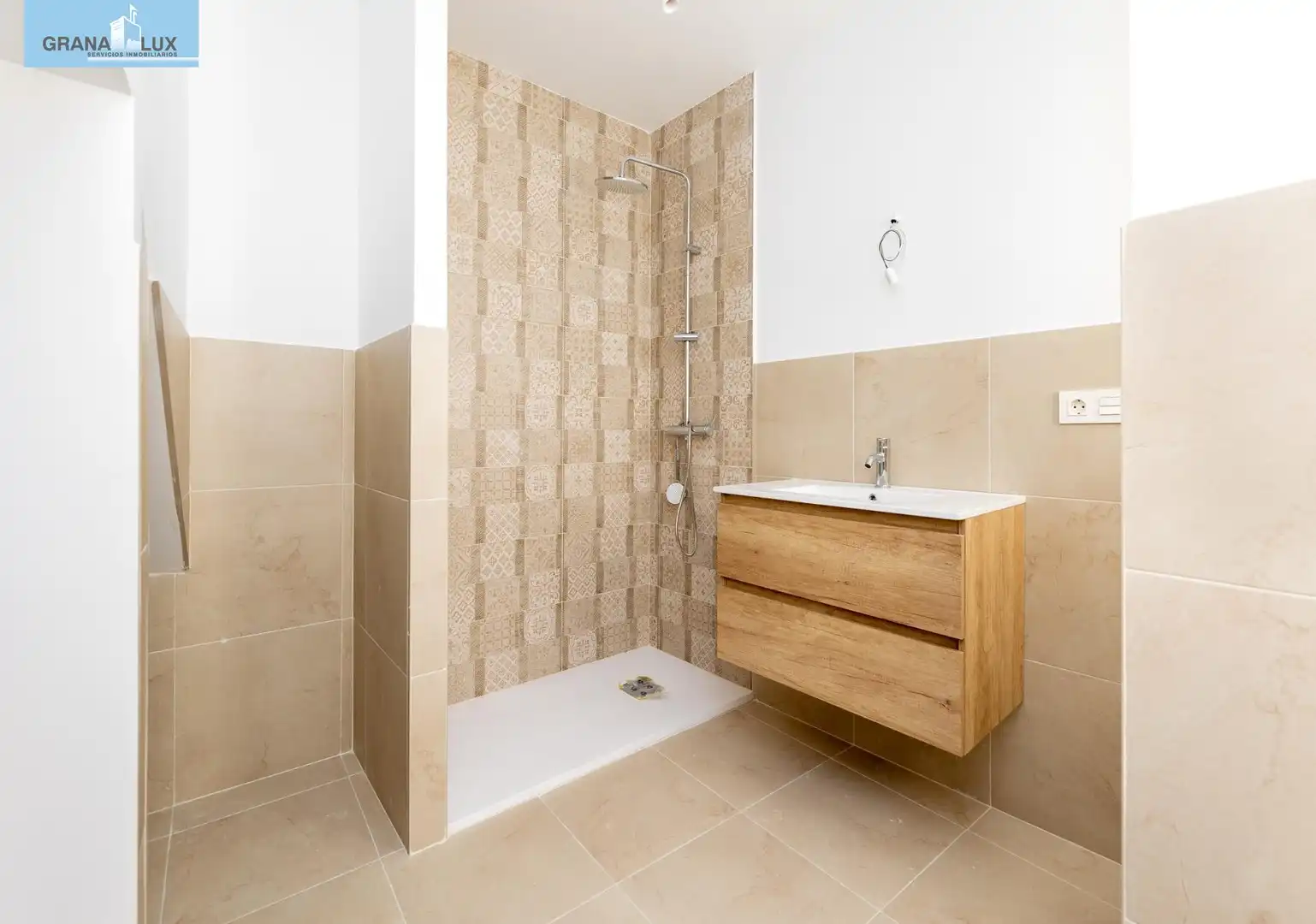 Baño de Piso en venta en Granada