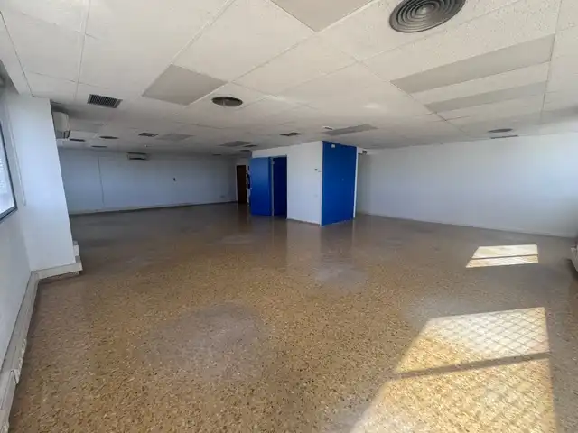 Office space with lift to rent in Carrer del Professor Beltrán Báguena