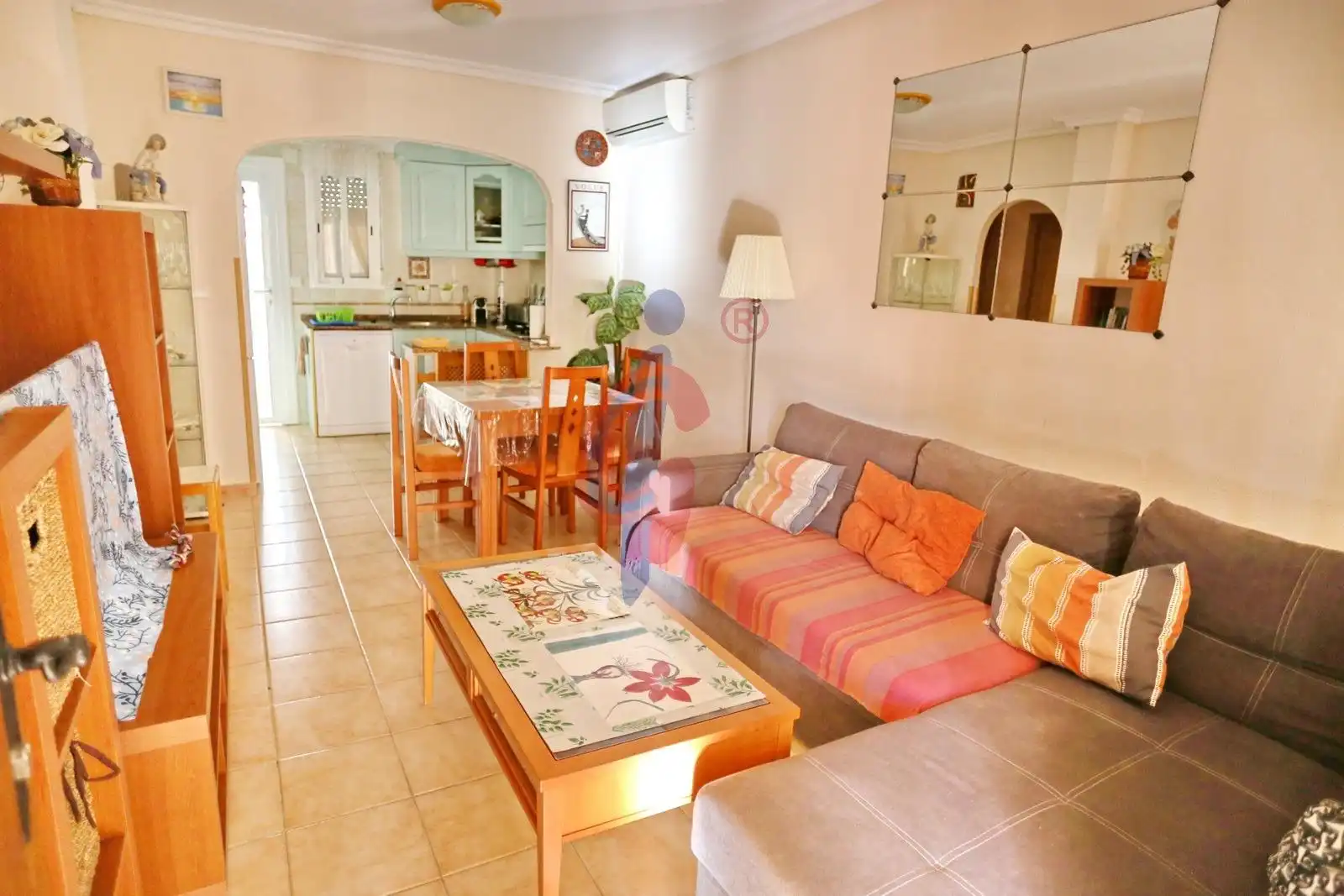 Sala de estar de Casa adosada en venta en Guardamar del Segura con Aire acondicionado, Calefacción y Terraza