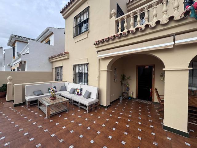 Casa adosada en Venta en Alegría de la Huerta- Jardín de Málaga