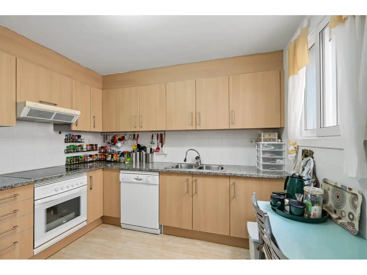 Cocina de Piso en venta en Maçanet de Cabrenys con Calefacción, Terraza y Balcón