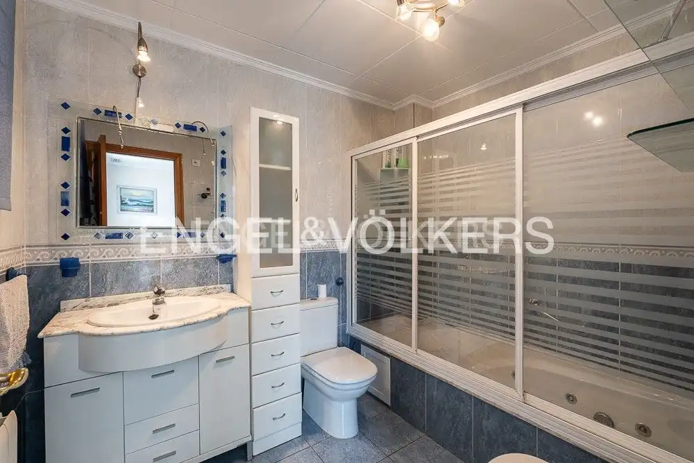 Baño de Casa o chalet en venta en Valencia con Aire acondicionado, Calefacción y Terraza