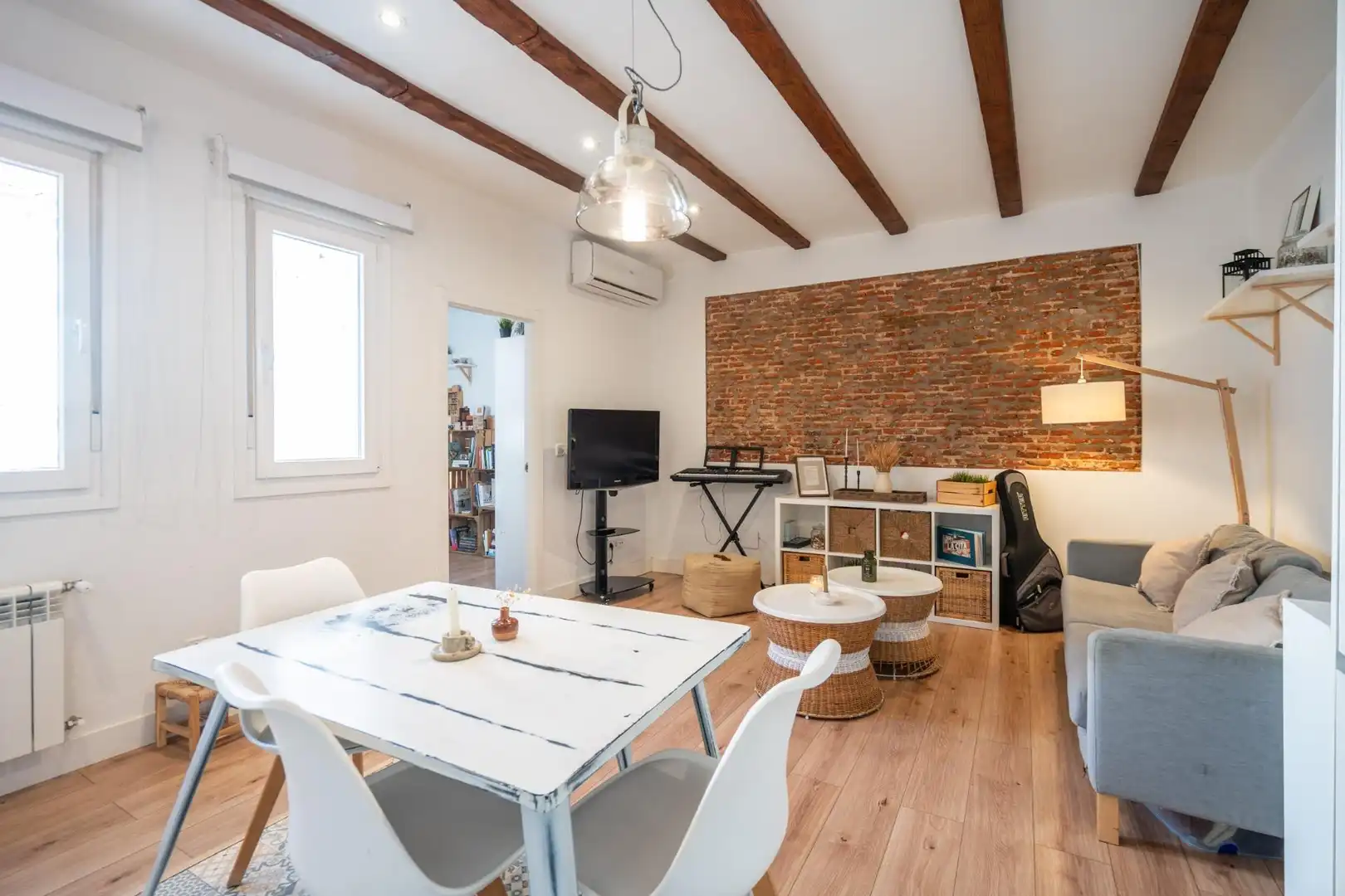 Living room of Flat for sale in  Madrid Capital  with Heating