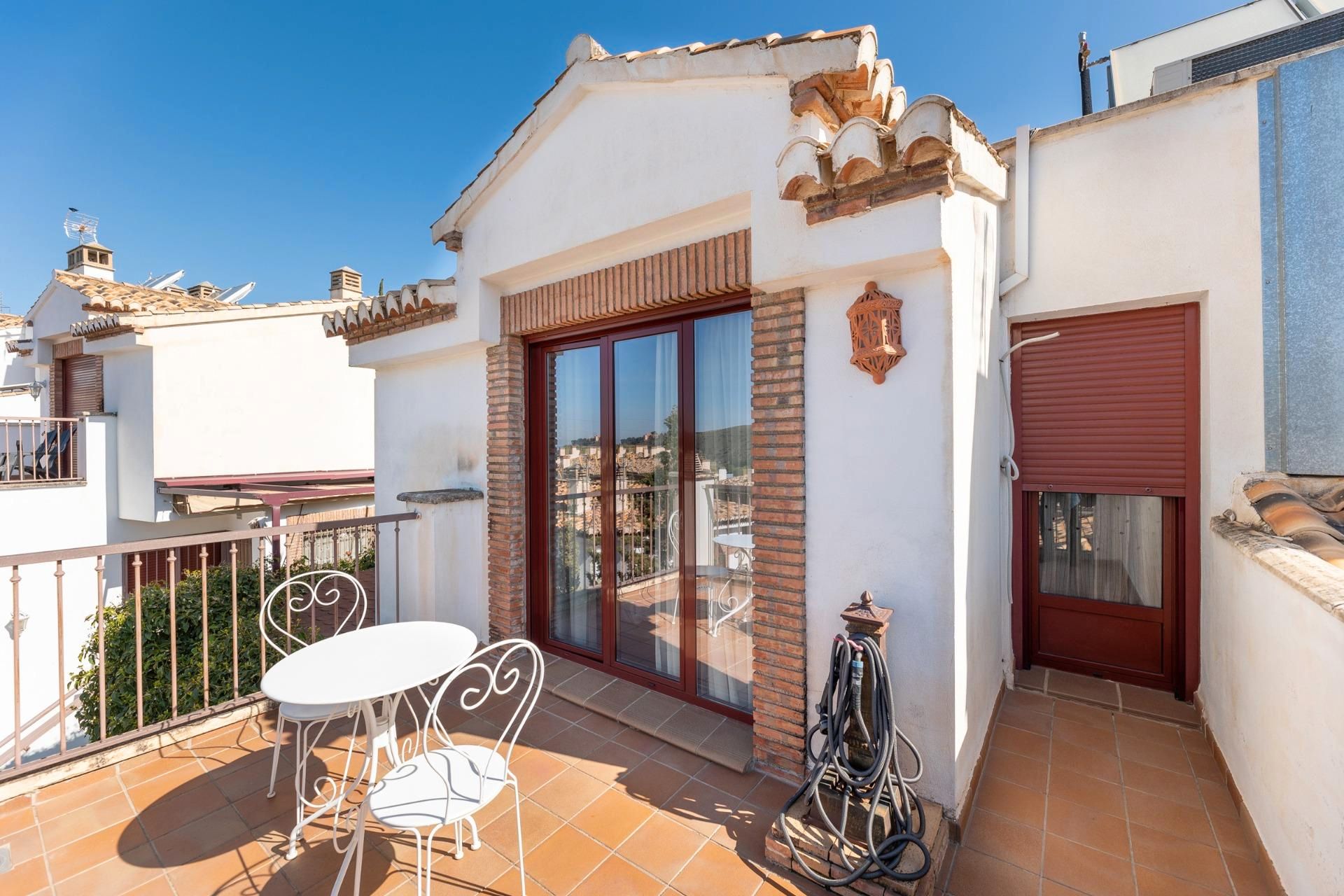 Terrassa de Casa adosada en venda en  Granada Capital amb Aire condicionat, Calefacció i Jardí privat