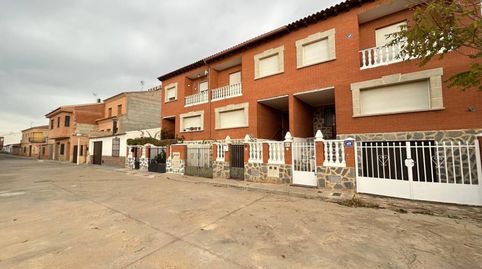Chalet adosado en venta en Consuegra