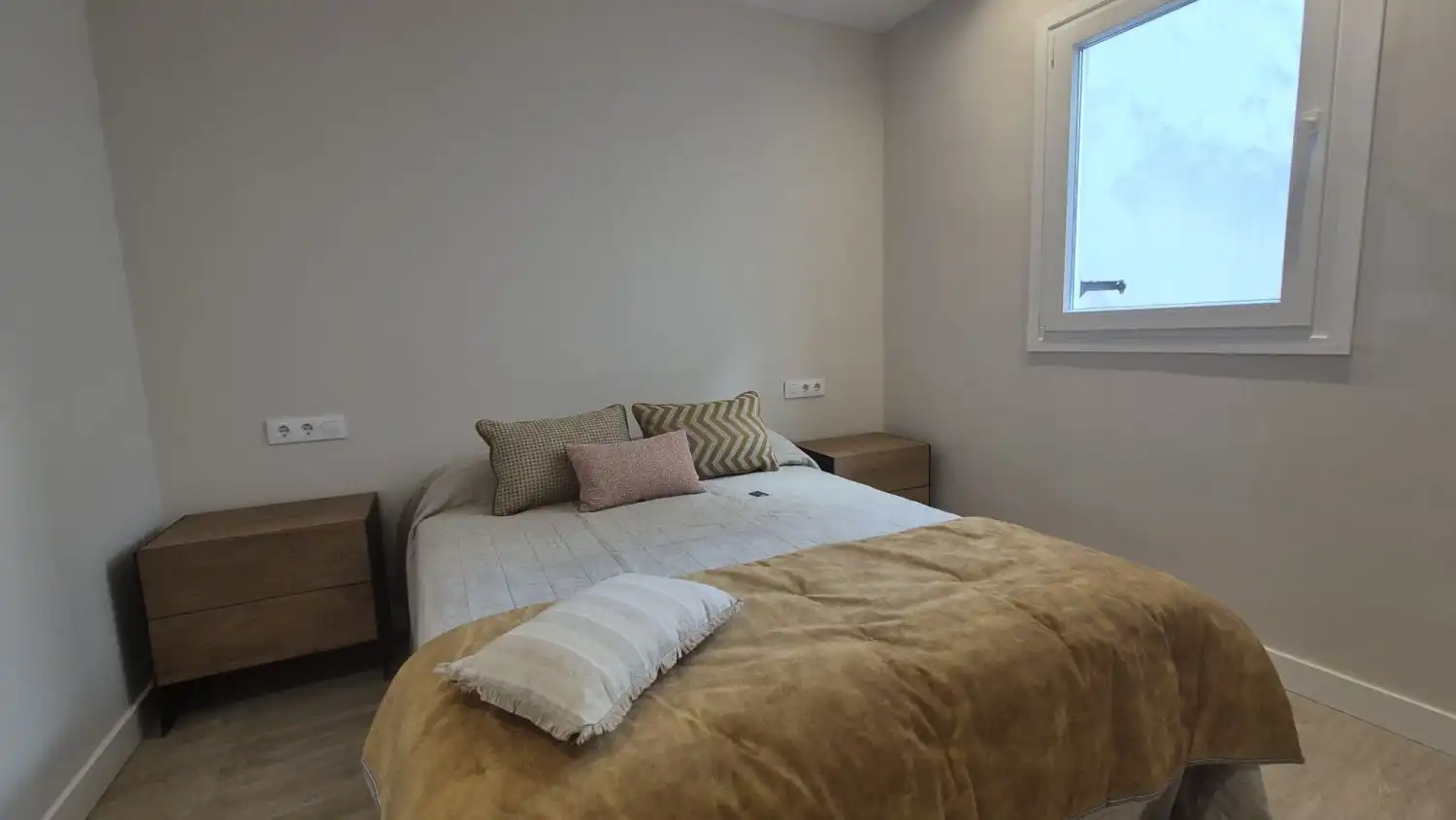 Dormitori de Apartament en venda en Badajoz amb Aire condicionat, Calefacció i Terrassa