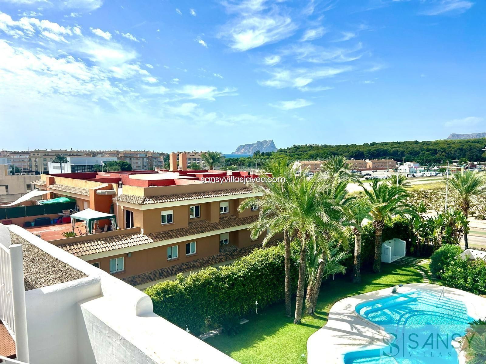 Vista exterior de Àtic en venda en Moraira amb Aire condicionat i Traster