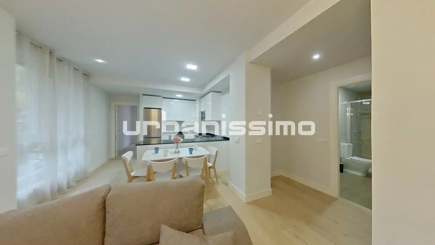 Vista exterior de Apartament de lloguer en Madrid amb Aire condicionat, Calefacció i Moblat