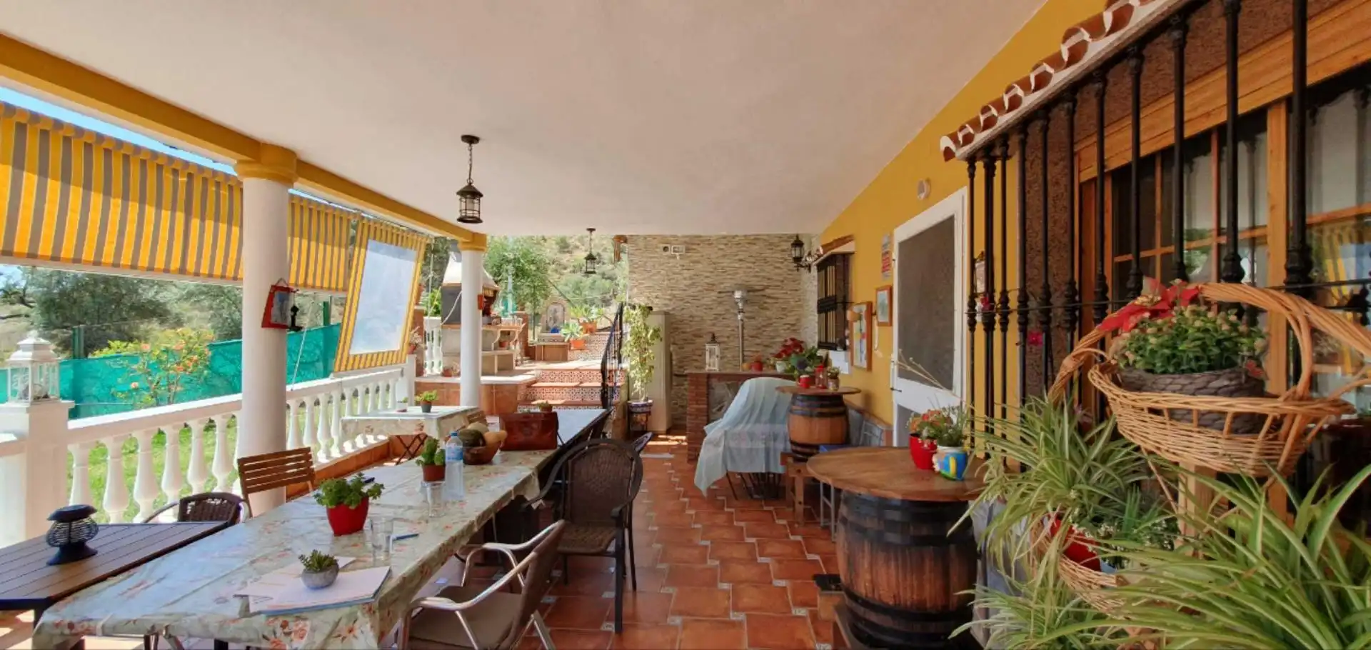 Terrassa de Finca rústica en venda en Málaga amb Aire condicionat, Calefacció i Jardí privat