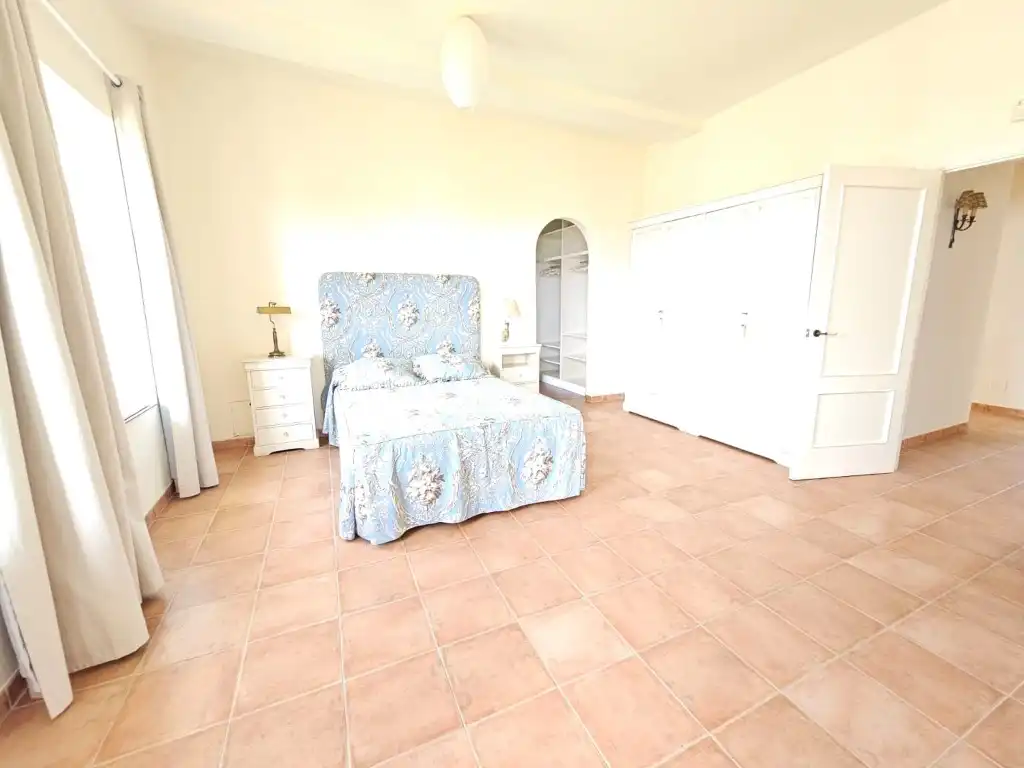 Dormitori de Casa o xalet en venda en Torrox amb Aire condicionat, Jardí privat i Terrassa