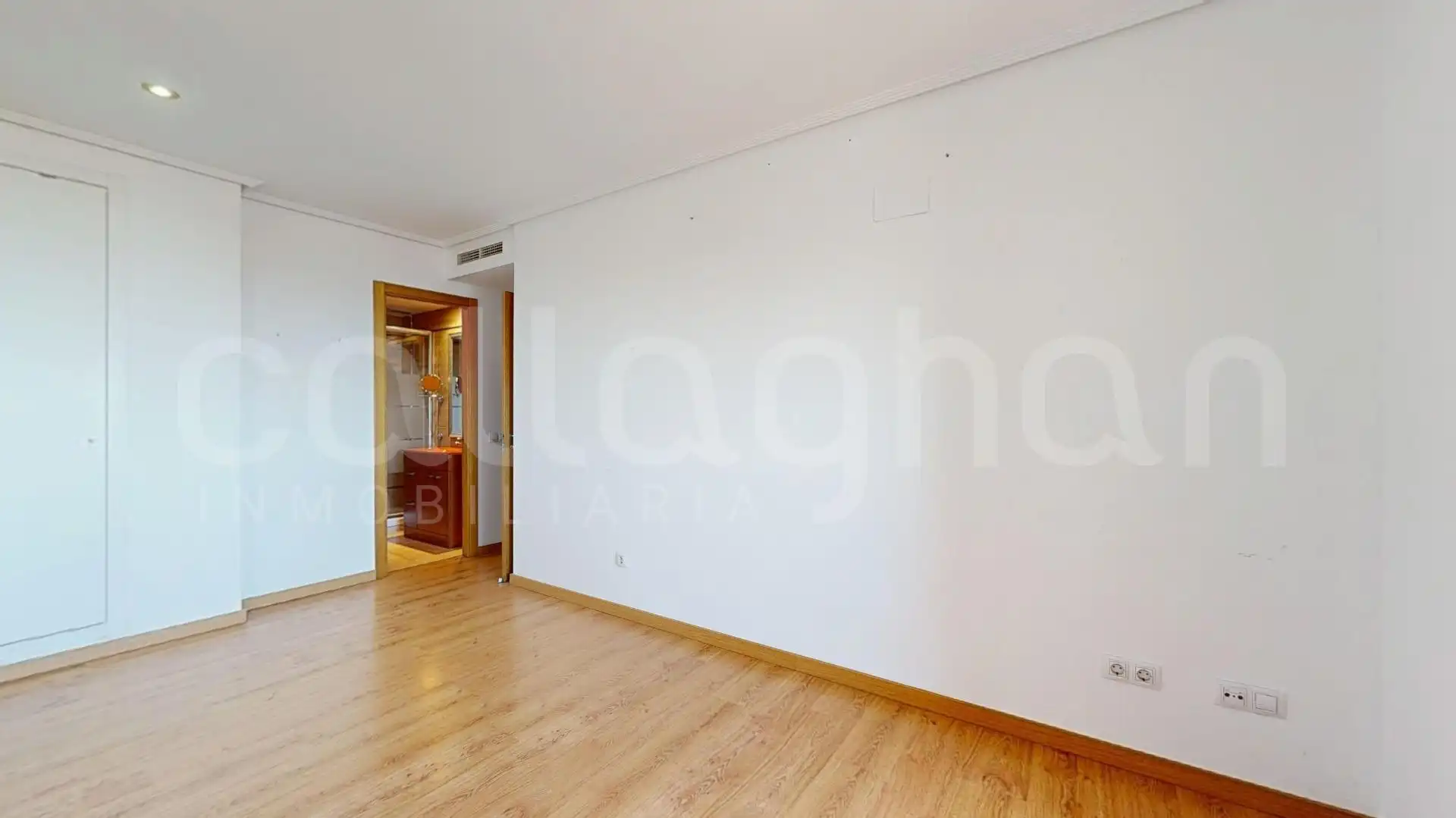 Habitación de Ático en venta en Alboraya con Aire acondicionado, Jardín privado y Terraza