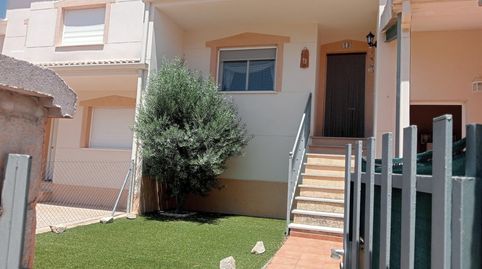 Foto 2 de Casa adosada en venta en Burgohondo, Ávila