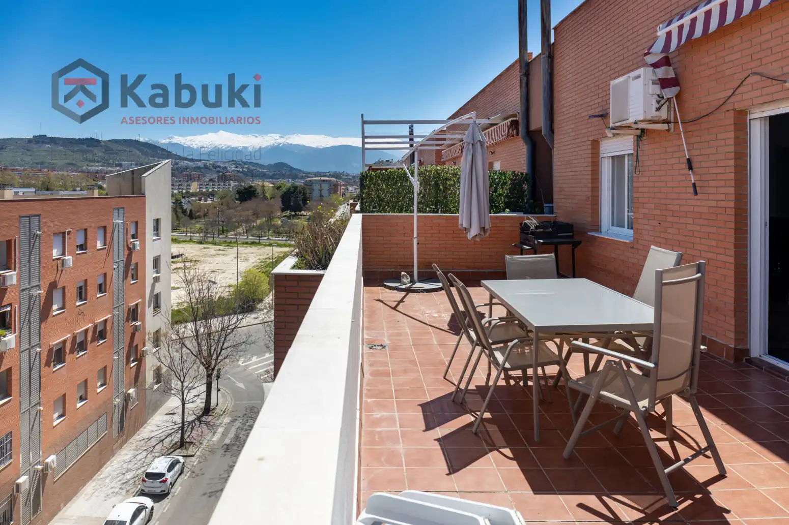 Terrace of Attic for rent in Granada  with Air Conditioner, Heating and Private garden