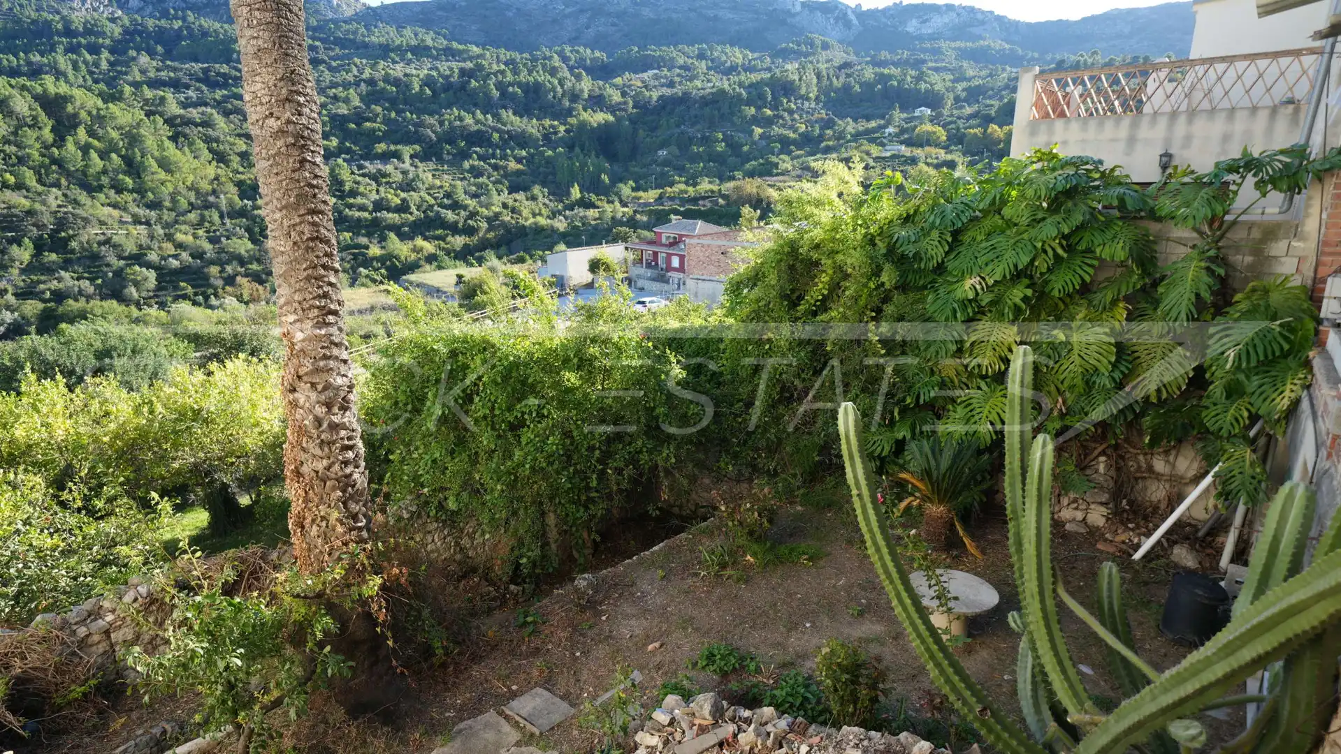 Detached homes for sale in La Vall de Laguar