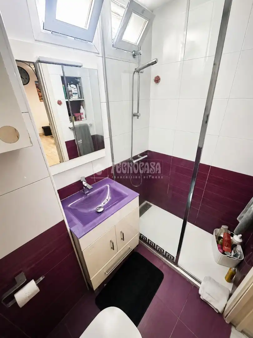 Badezimmer von Wohnung zum Verkauf in Madrid mit Klimaanlage und Terrasse