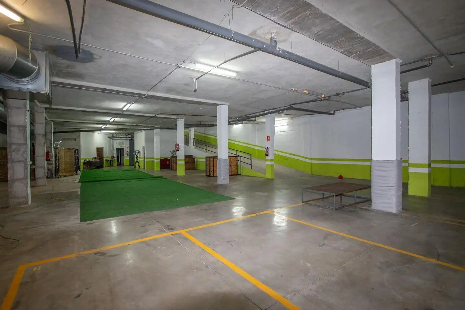 Parking de Local en venta en Castellón de la Plana / Castelló de la Plana con Aire acondicionado