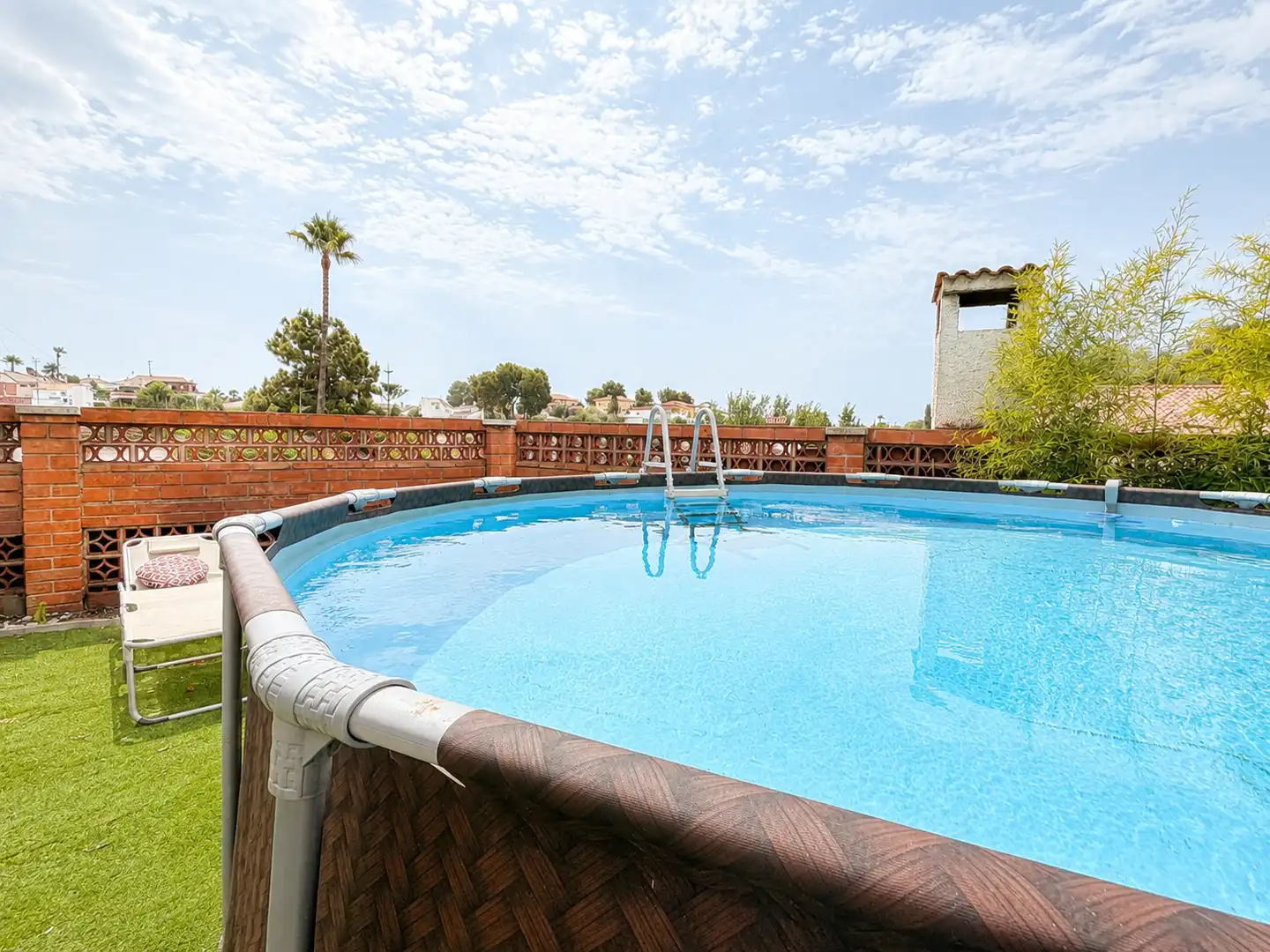 Piscina de Casa o xalet en venda en Calafell amb Aire condicionat, Calefacció i Jardí privat