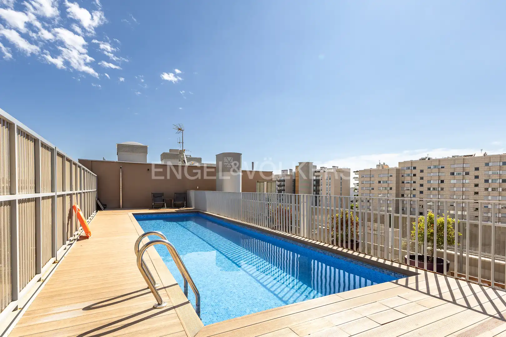 Swimming pool of Flat for sale in Sant Adrià de Besòs  with Air Conditioner, Heating and Parquet flooring