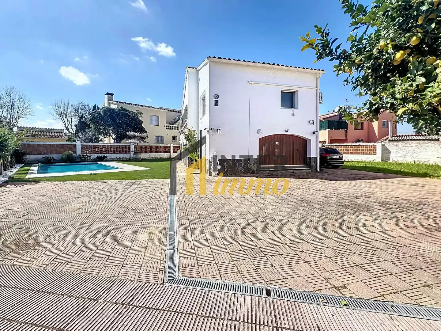 Vista exterior de Casa o chalet en venta en Empuriabrava con Aire acondicionado