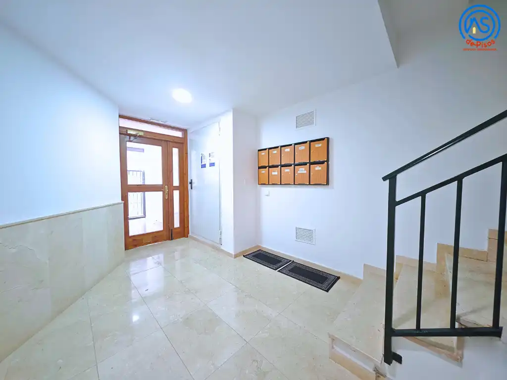 Apartament amb ascensor de lloguer a Calle de Ramón Pignatelli 46, imagen 3