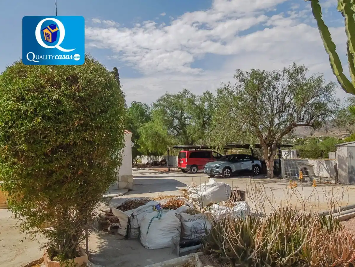 Vista exterior de Casa o xalet en venda en Alicante / Alacant amb Aire condicionat, Calefacció i Terrassa