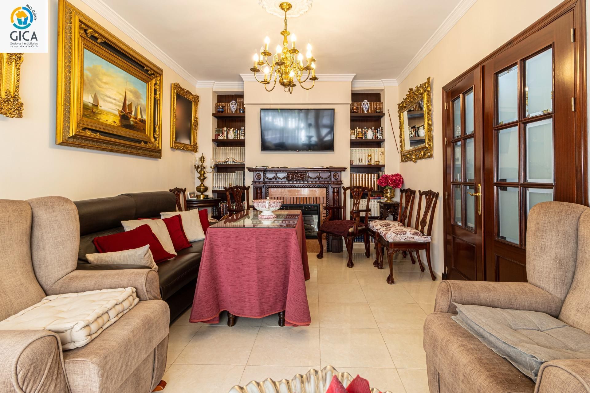 Sala d'estar de Casa o xalet en venda en Jerez de la Frontera amb Aire condicionat i Terrassa