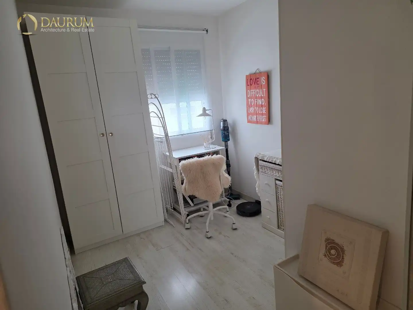 Bedroom of Flat for sale in Sevilla  with Air Conditioner, Heating and Terrace