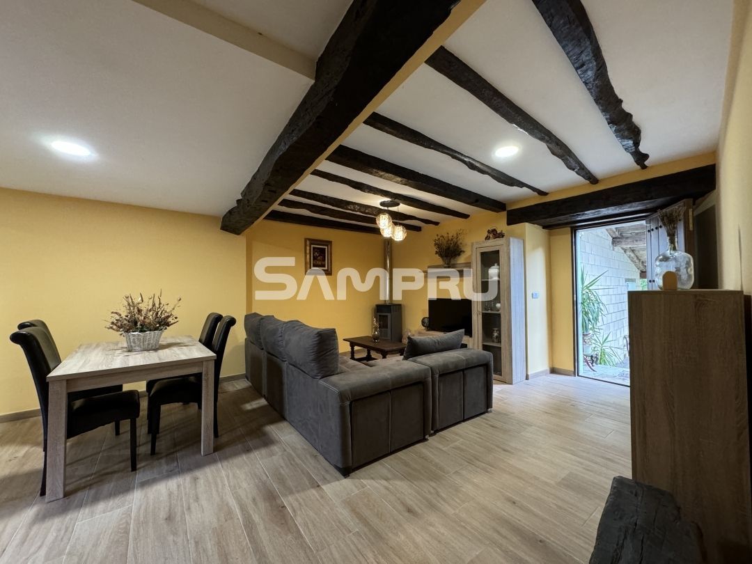 Sala d'estar de Casa o xalet en venda en Eskoriatza amb Calefacció, Jardí privat i Traster