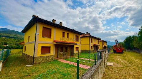 Foto 4 de Casa adosada en venta en Calle Ruesga, Ruesga, Cantabria