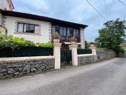 Vista exterior de Casa o xalet en venda en Llanes