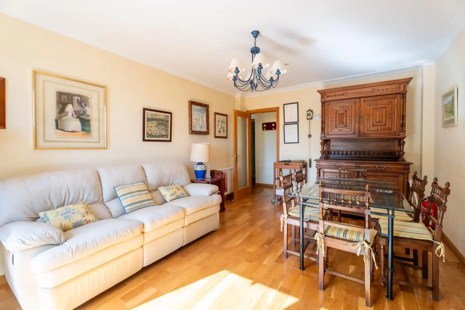 Sala de estar de Dúplex en venta en Marina de Cudeyo con Calefacción, Terraza y Balcón