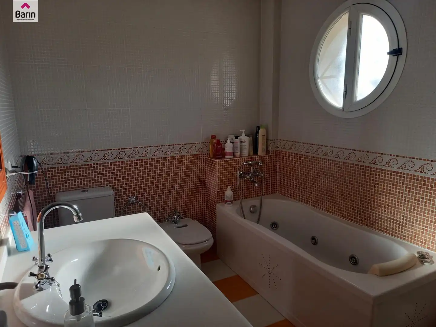 Bathroom of Houses for sale in Córdoba  with Air Conditioner, Private garden and Terrace