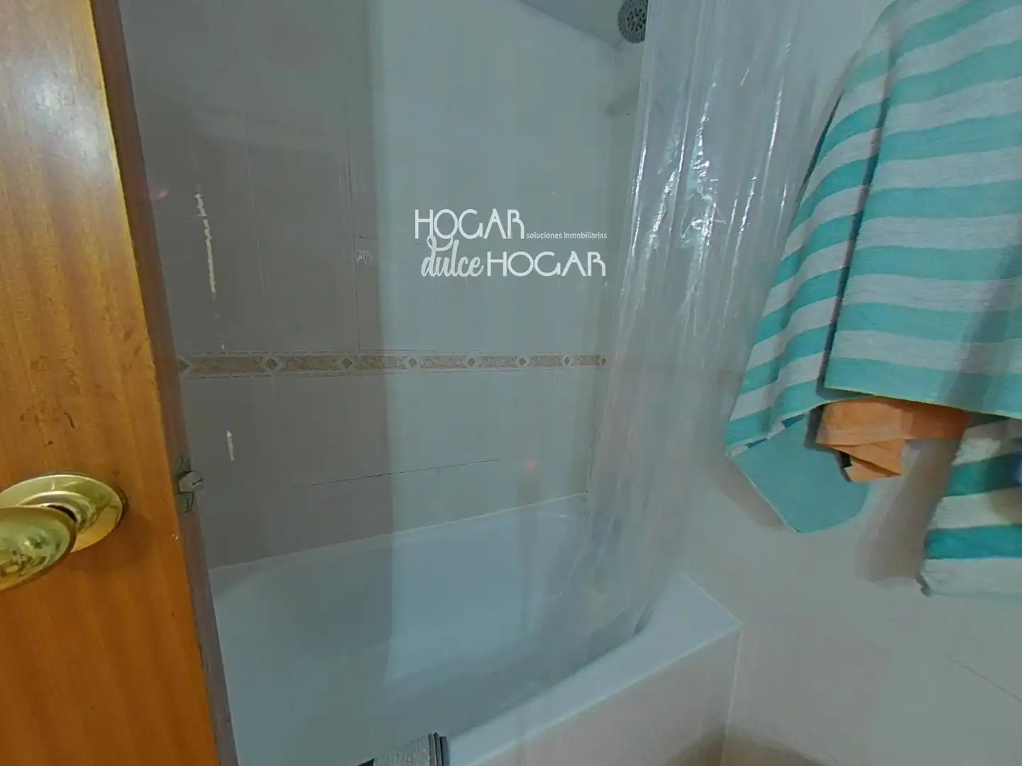 Baño de Piso en venta en Reus con Calefacción y Terraza