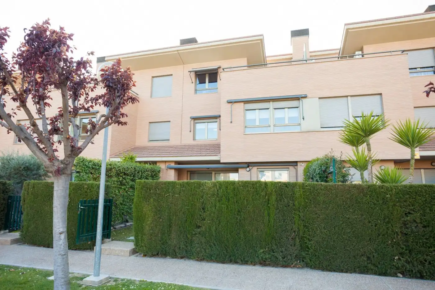 Exterior view of Detached homes for sale in Zaragoza  with Air Conditioner, Heating and Private garden