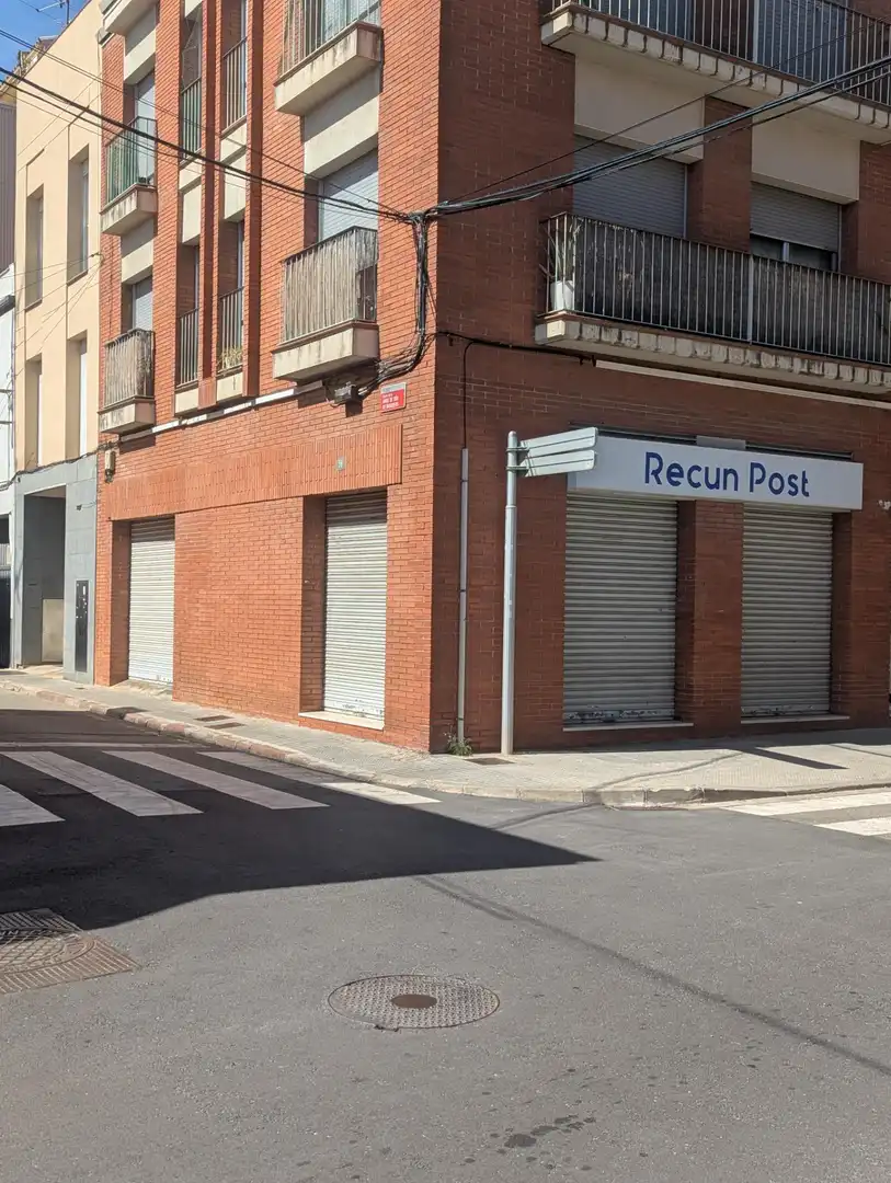 Local comercial en alquiler en Carrer d'Antoni Gaudí