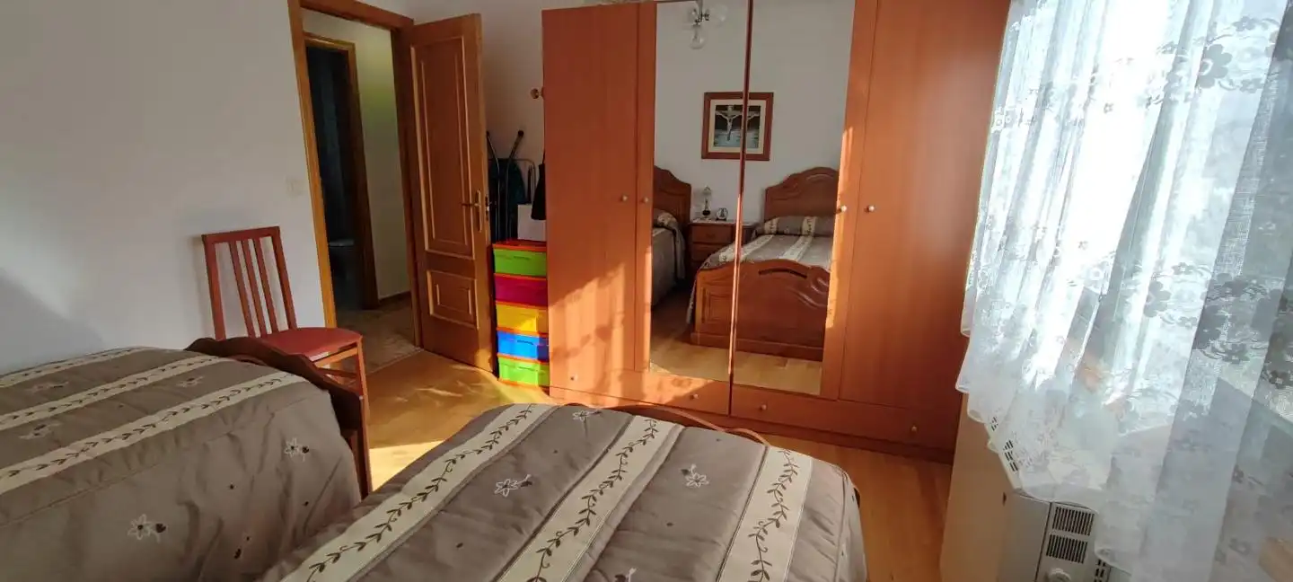 Schlafzimmer von Wohnung zum Verkauf in Ribas de Sil mit Möbliert
