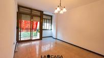 Exterior view of Flat for sale in L'Hospitalet de Llobregat  with Balcony