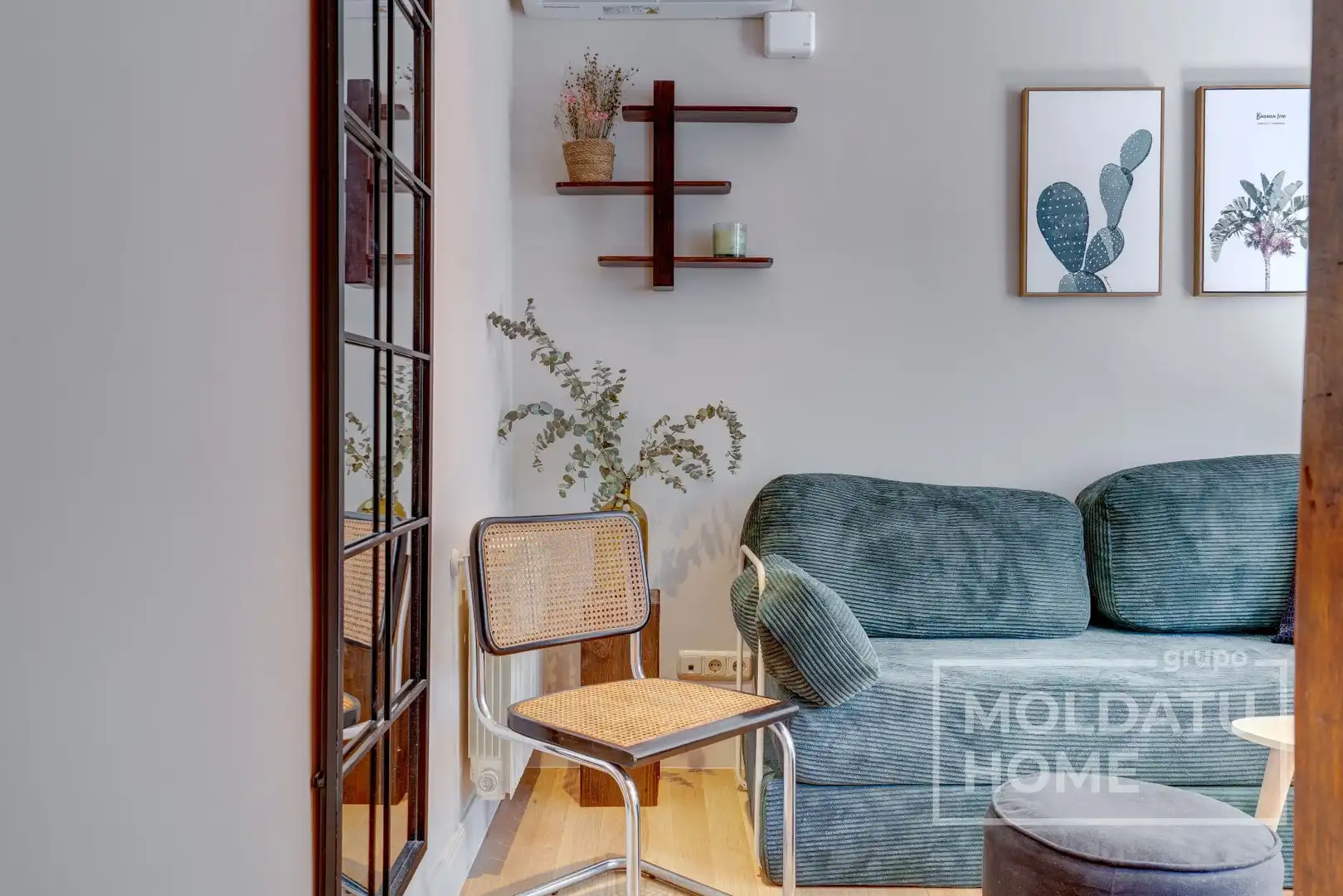 Living room of Flat for sale in Donostia - San Sebastián   with Air Conditioner and Heating