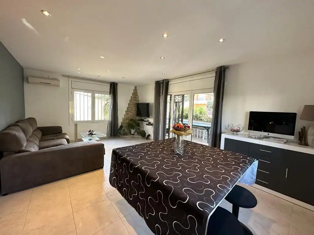 Casa con terraza en venta en Muga - Gran Reserva - Badia, imagen 13