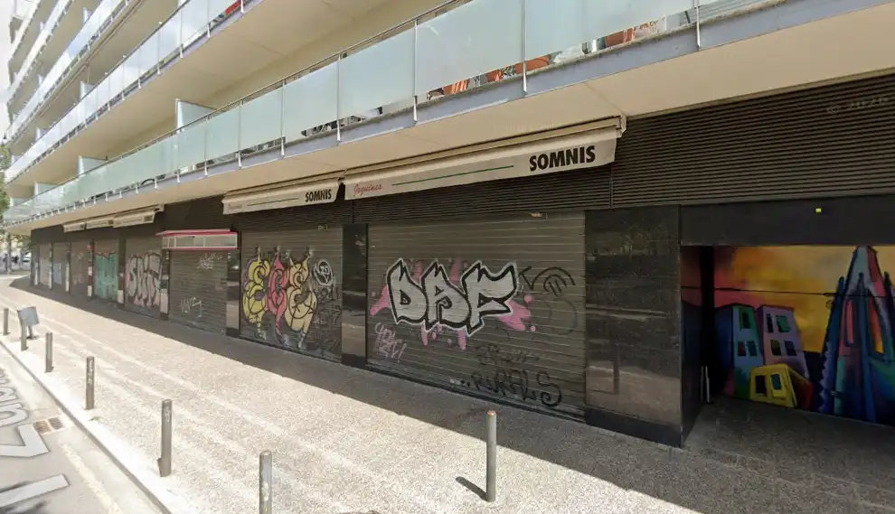 Gewerbefläche zum Verkauf in Carrer de Ferràn Soldevila i Zubiburu 4